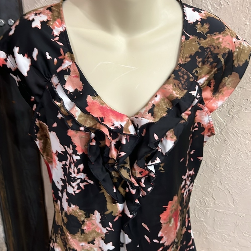 Worthington Black and Pink Ruffled Tie Front Cap Sleeve Blouse - Picture 2 of 5